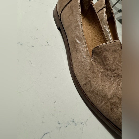 Frye Kenzie Flats - Picture 2 of 6